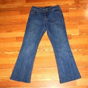 Nine West Bootcut Jeans - Size 8 - Dark Wash Denim - 28" Inseam - Y2K, Stretch